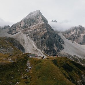 Gschnitzer Tribulaunhütte aus der Vogelperspektive | © TVB Wipptal | Johannes Bitter