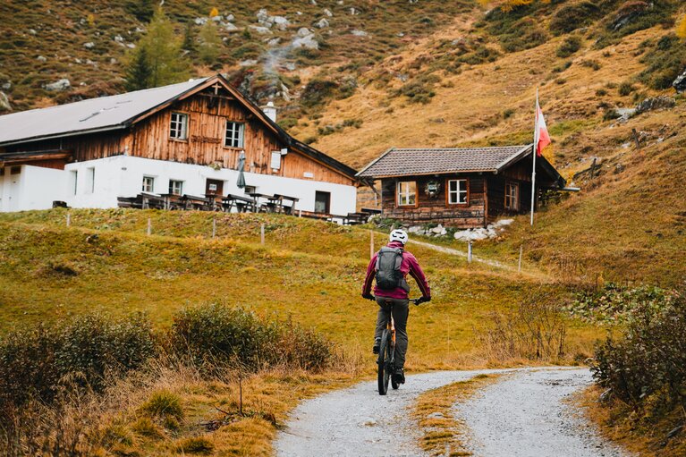 Biken im Navistal | © TVB Wipptal | Johannes Bitter